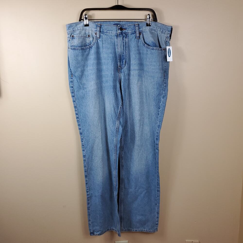 Old Navy Light Wash Straight Leg Jeans Size 38x32
